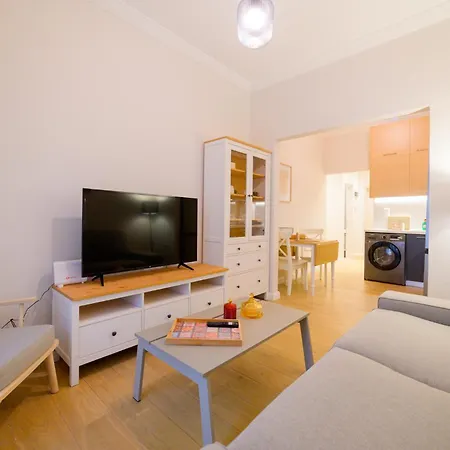 New Modern 2Nd Floor Apartment Thessaloniki Exterior photo