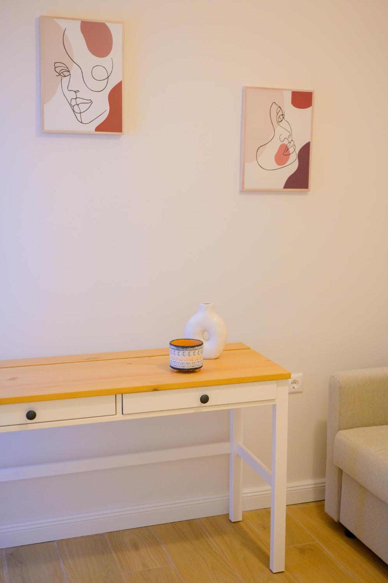 New Modern 2nd Floor Appartement *