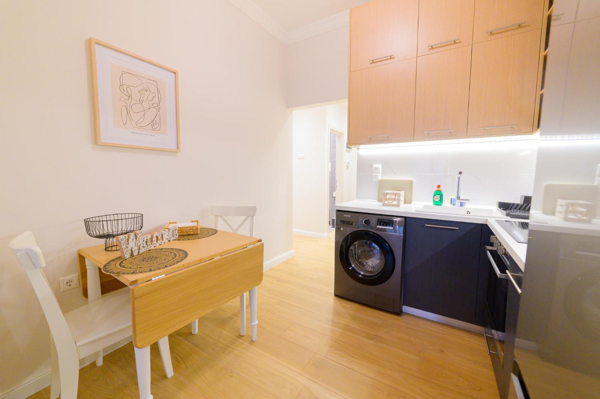 Appartement New Modern 2nd Floor *